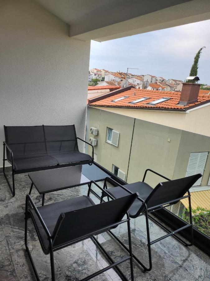 Apartmani M&L I M&J Malinska Exterior foto
